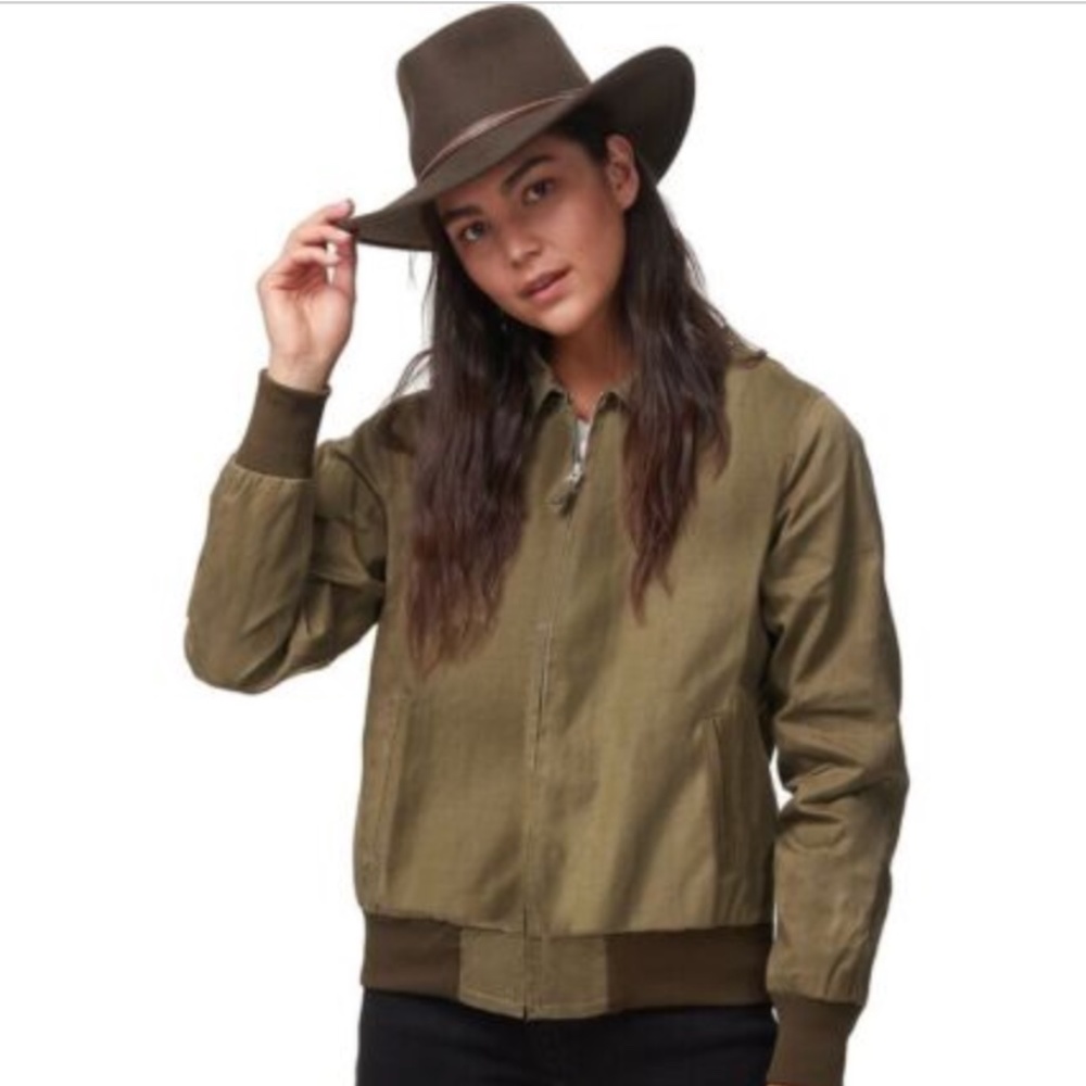 NWOT Filson Lightweight Bomber Jacket in Olive Green, Size L